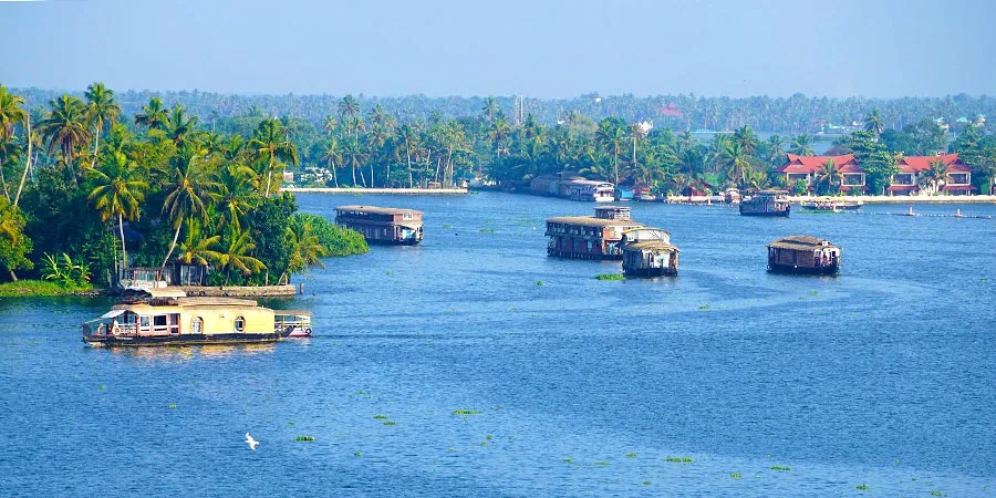 Kerala tour package from delhi 