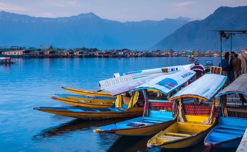 Kashmir tour package from delhi 