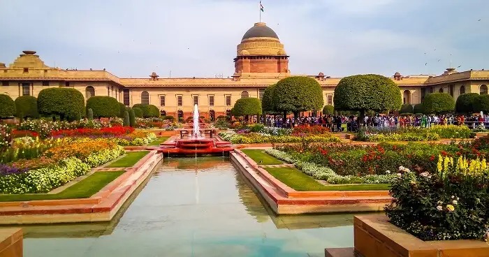 Kashmir tour package from delhi 